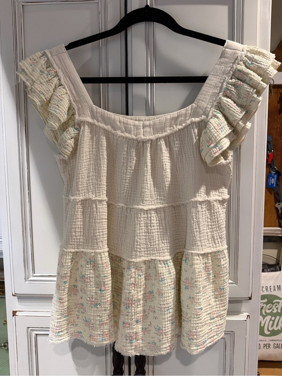 POL Tops - POL Cream Floral Tiered Gauze Ruffle Cap Sleeve Peplum Top